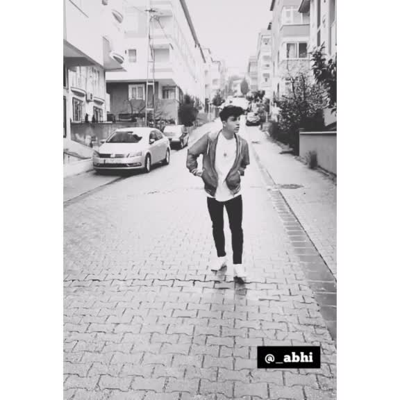 @&alpha;&beta;HI