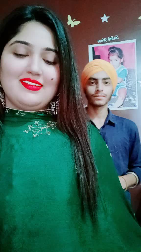 @👑 TANIA MAAN 👑