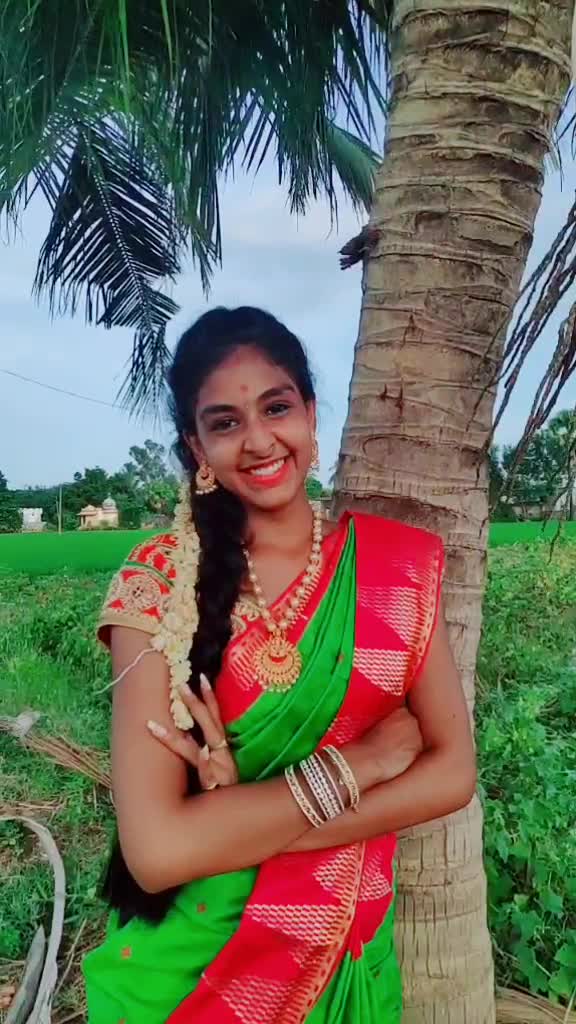 @👑KEERTHY👑