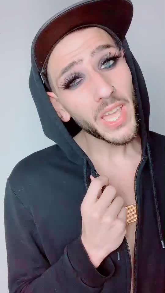@johnny_fame_