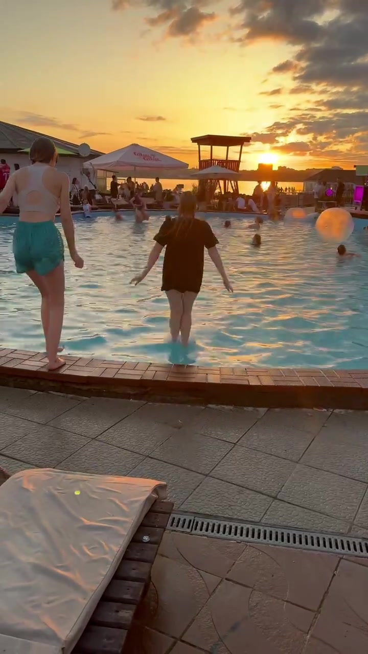 @Валера