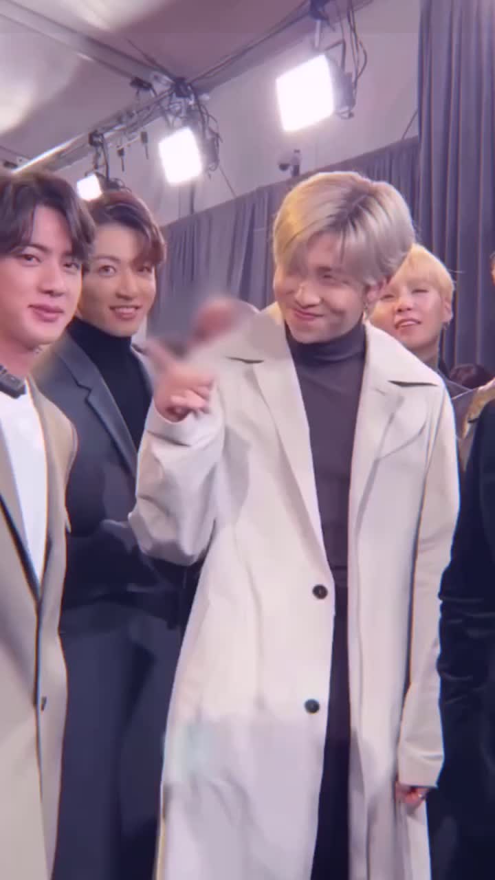 @𝐁𝐓𝐒♕