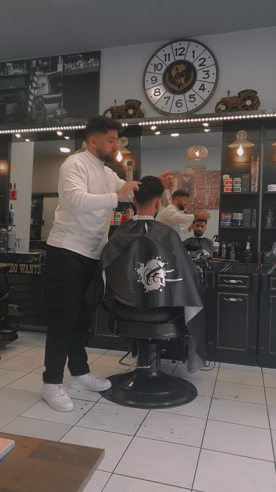 @dino-barbershop