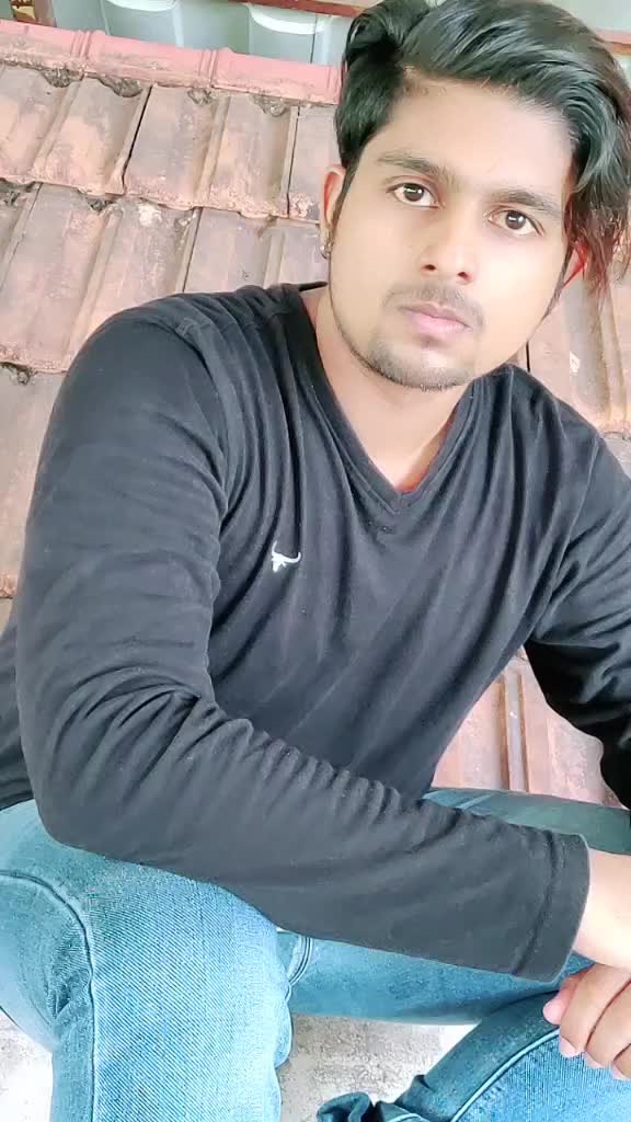 @__aadhuzz__