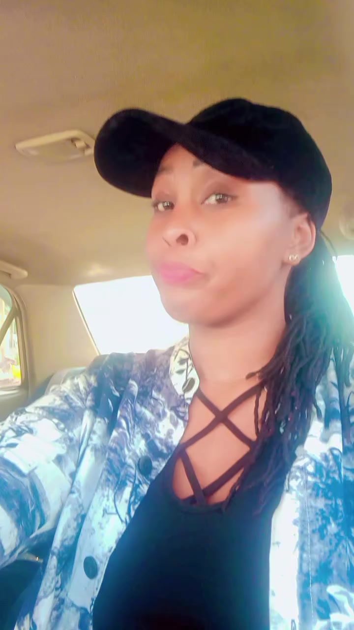 @Nkatha Maureen+12