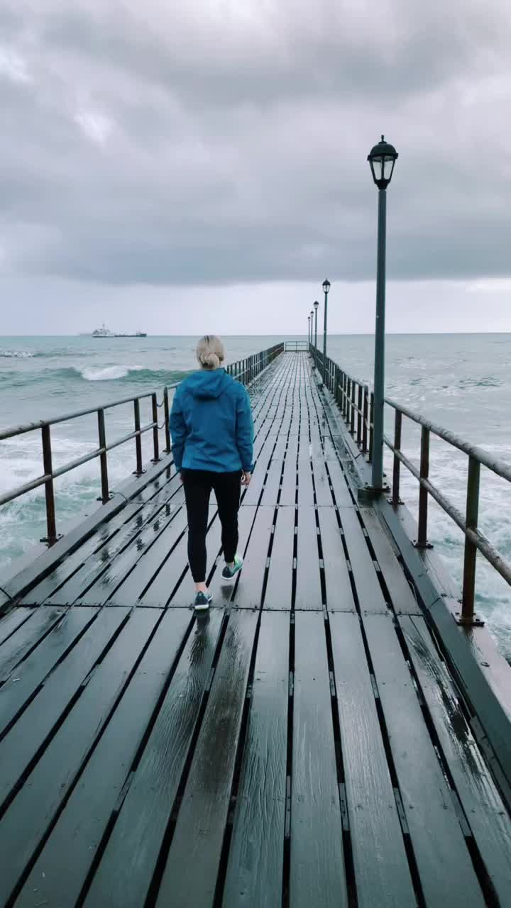@annakhodzhayan