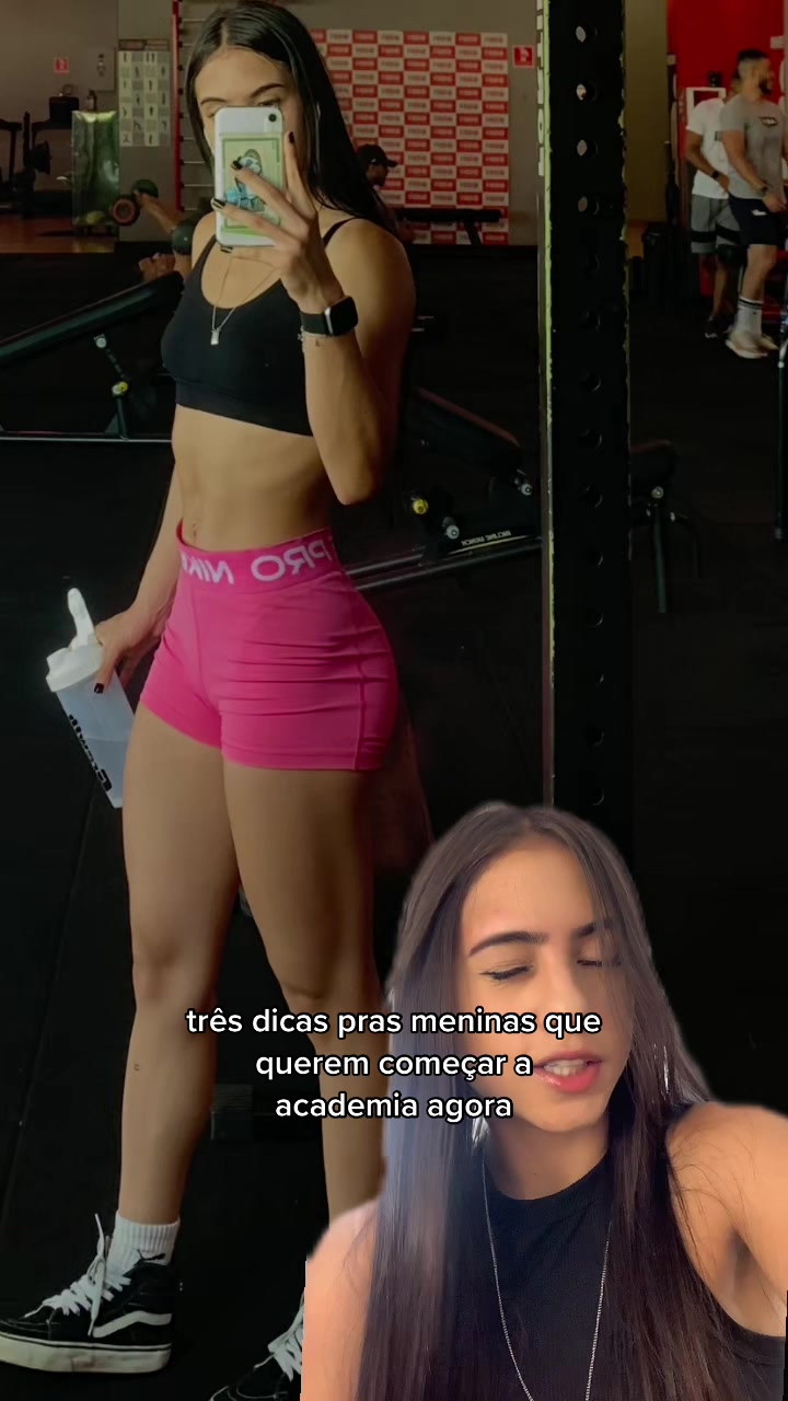 @karoliv_