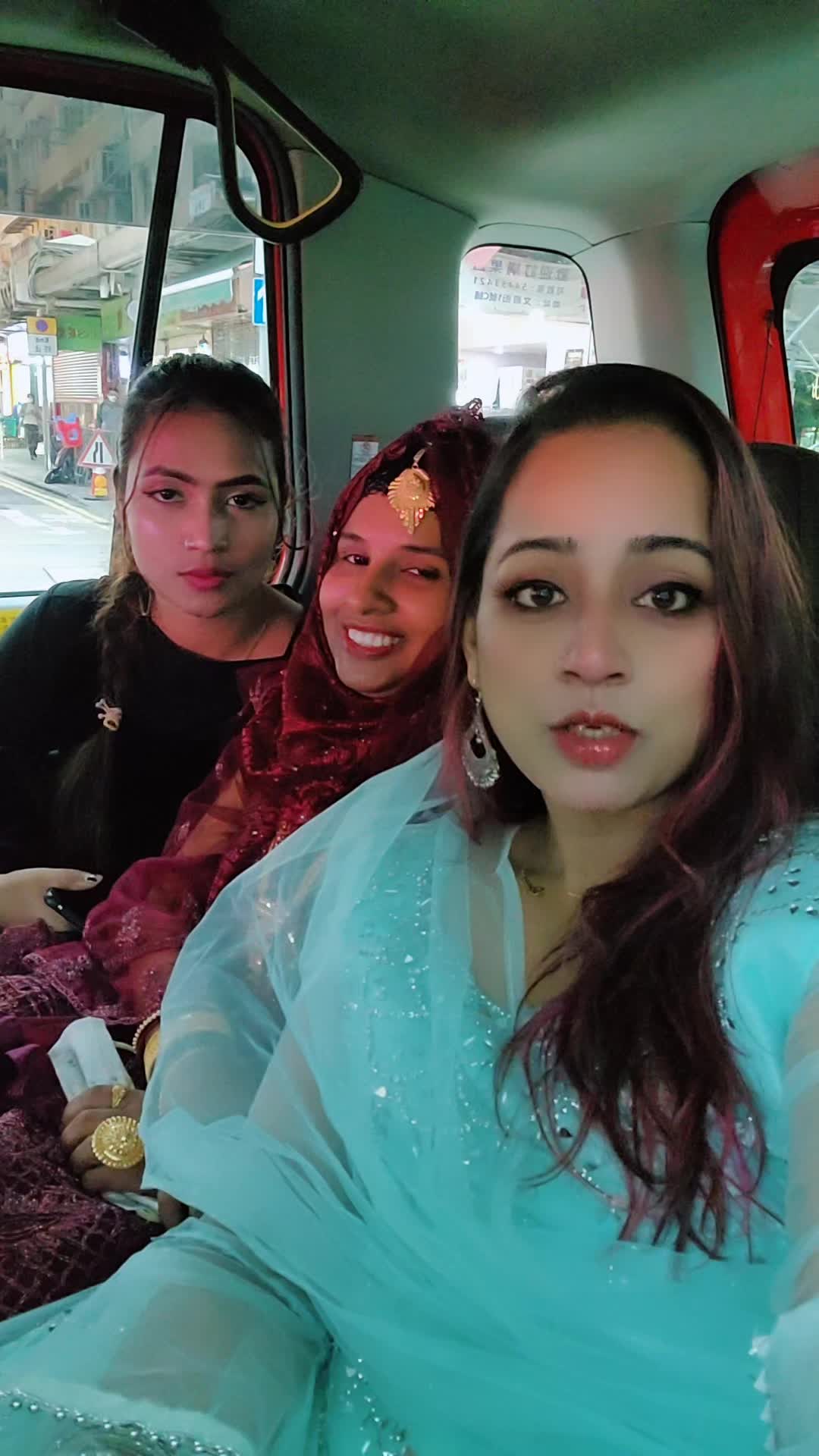 @Naina Hossain (one Queen 👑)