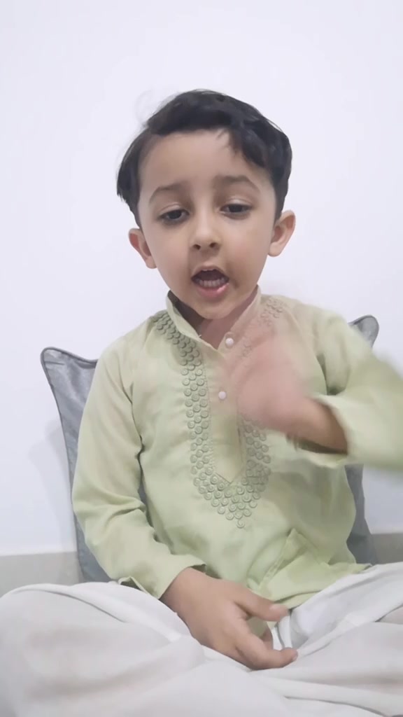 @Alyan..Khan😘