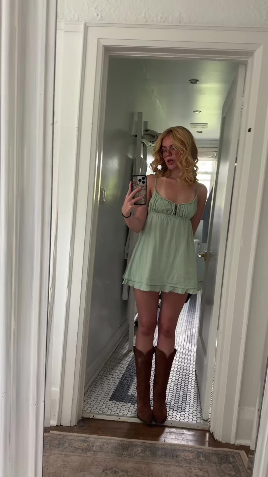 @Liv🦕