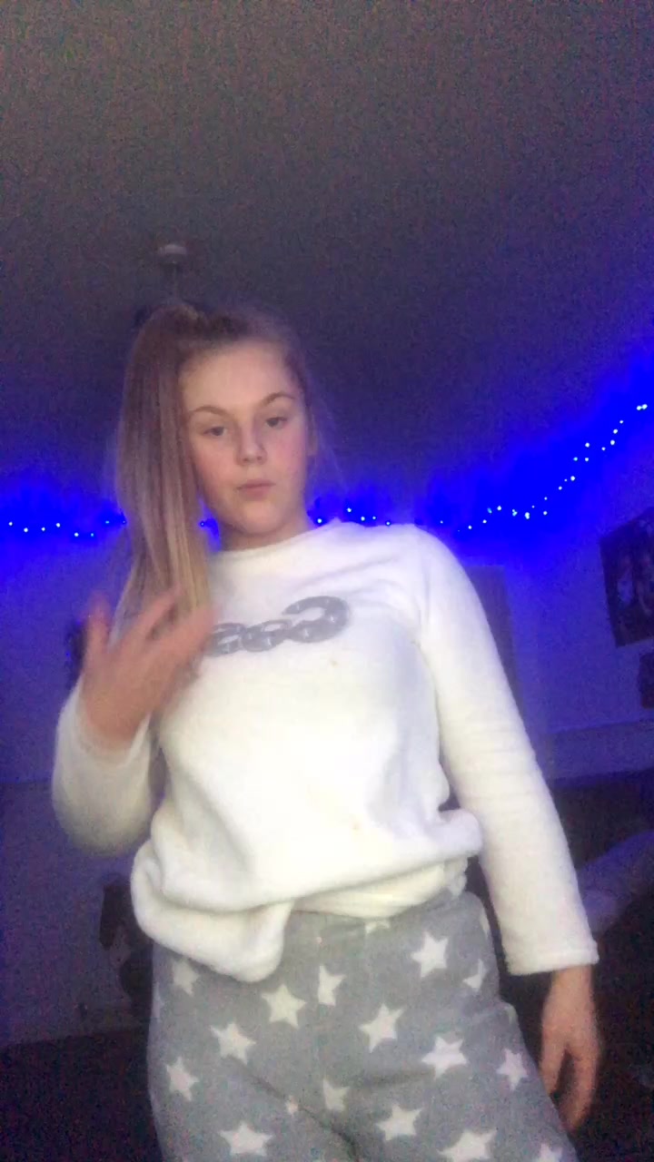 @xxellieburnsxx