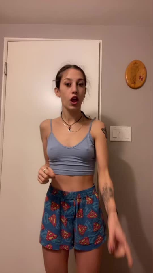 @Destinee ❯❯❯❯❯