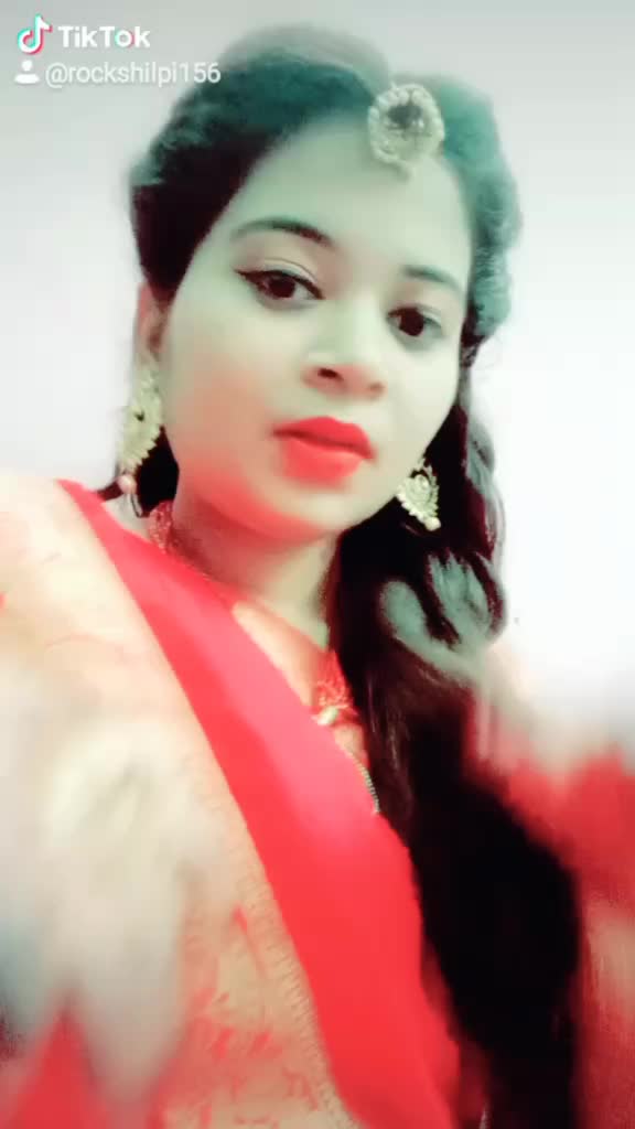 @569885