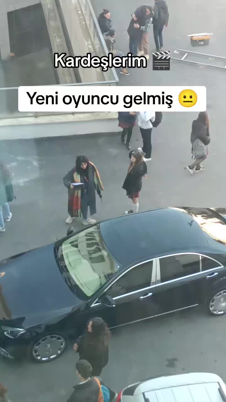 @Kamera Arkası