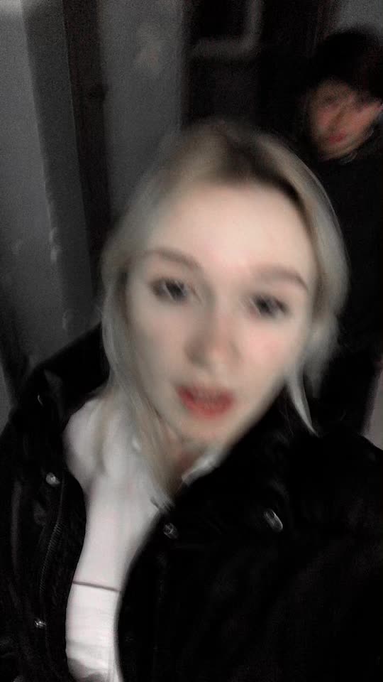 @akv9rr