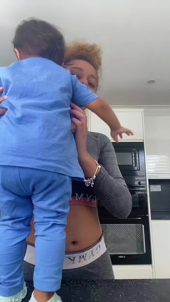 @d3miahx