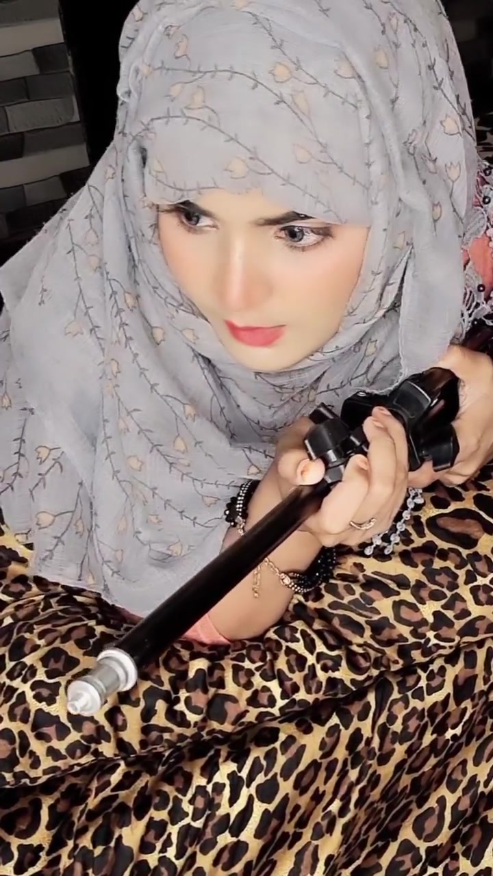 @Hashmi Sadaf
