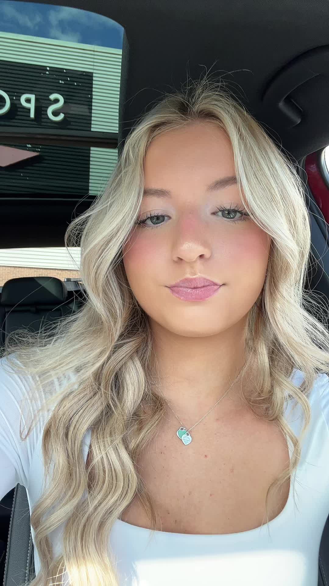 @haylcarlson