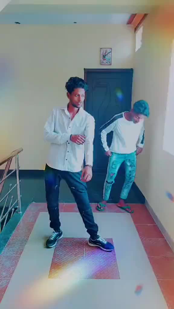 @Akku Dancer😎