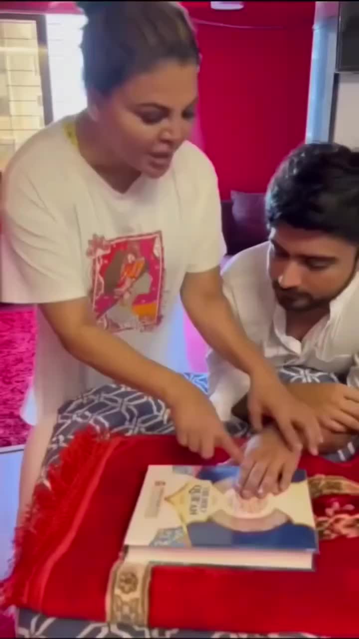 @Haniiya Khan