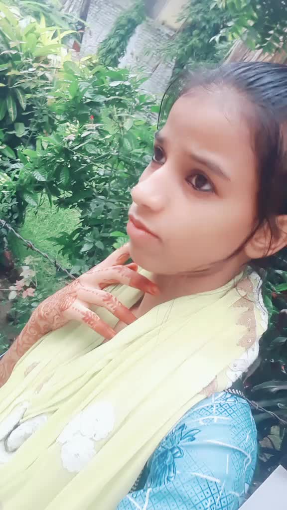 @04 aliyakhan04