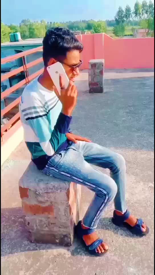 @👑_MøđęŁ_👑