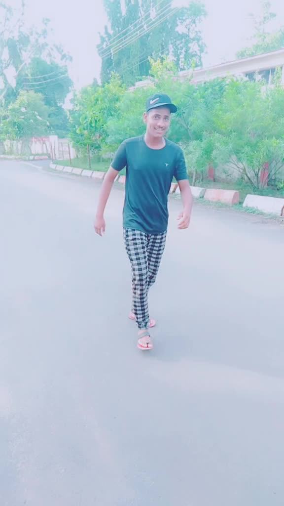 @cute boy moin