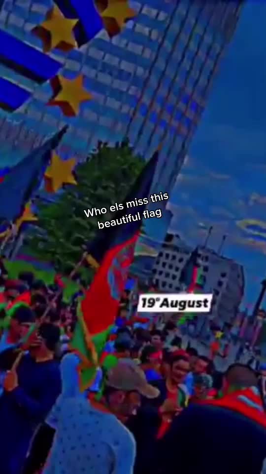 @صفحه مکروریان 👇🥰