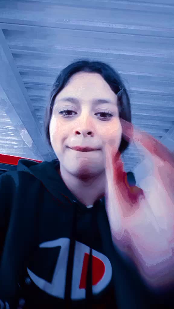 @Claudia🥺