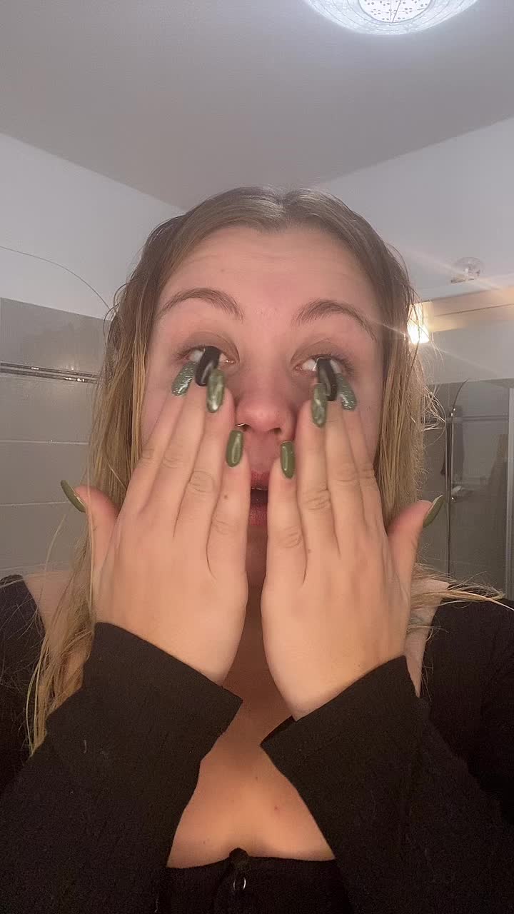 @Blondiie