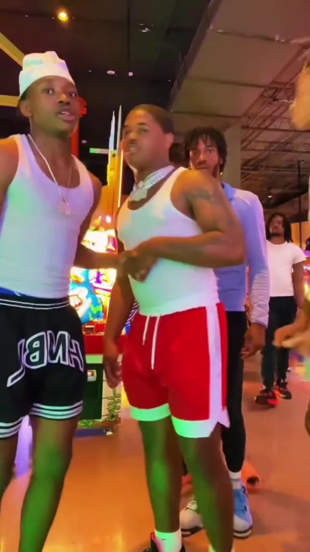 @Phillythrowback🐐