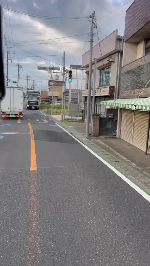 @りょ