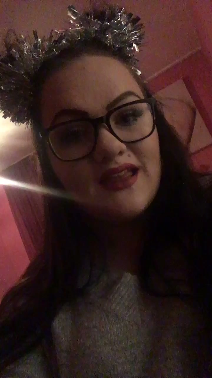 @Ellie Louise Hughes