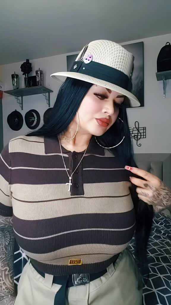 @𝕸𝖊𝖑𝖔𝖉𝖞 𝕼𝖜𝖊𝖊𝖓