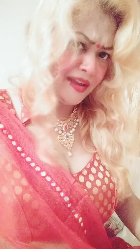 @Desi Queen❤️𝓑𝓜 ❤️