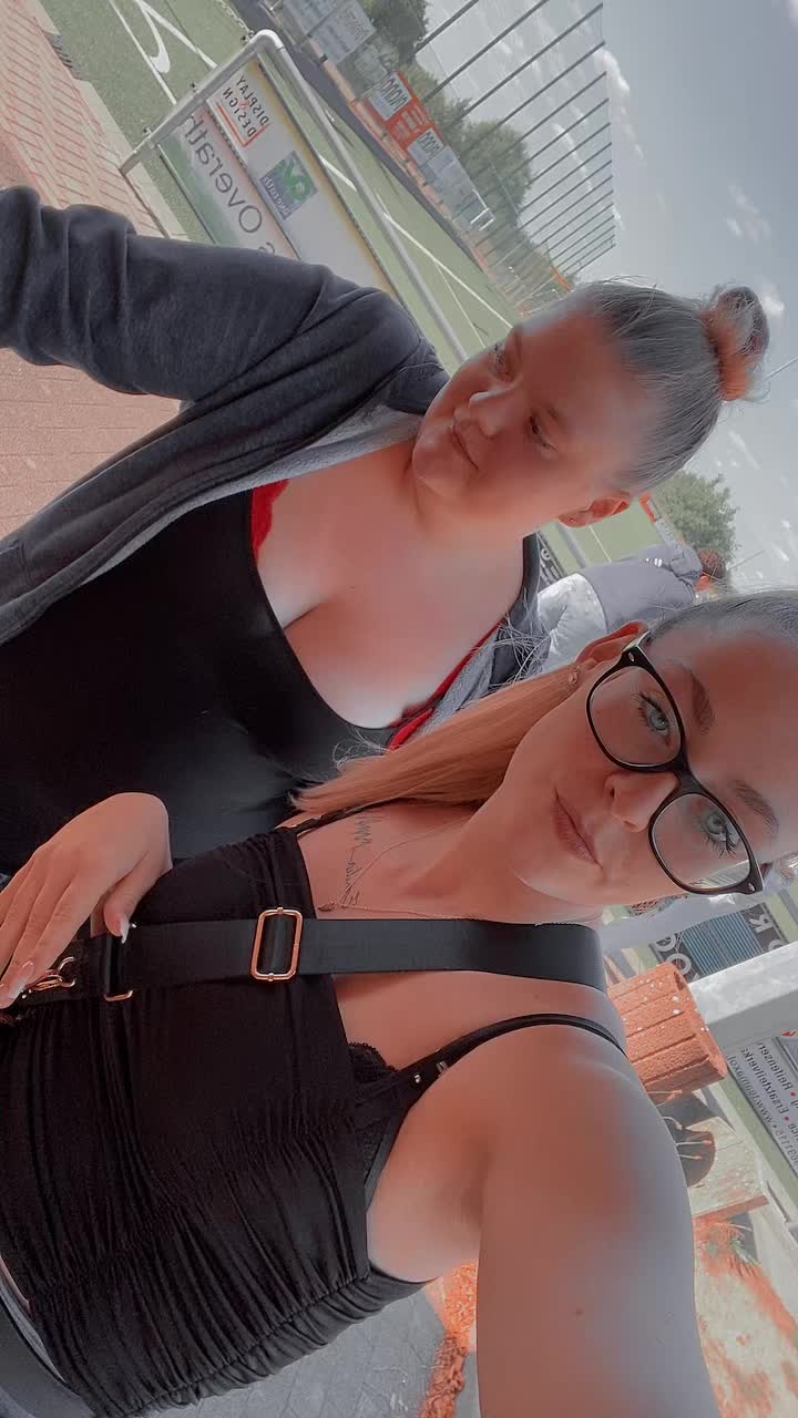@𝒞𝑒𝓁𝒾𝓃𝑒💗💗