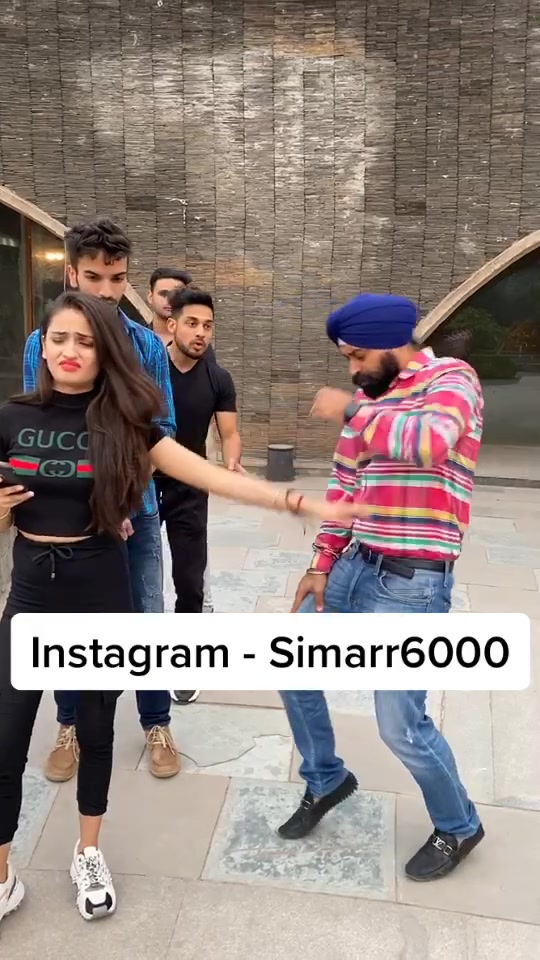 @Simar❤