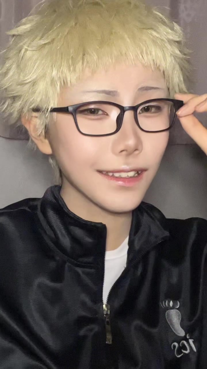 @にぃな