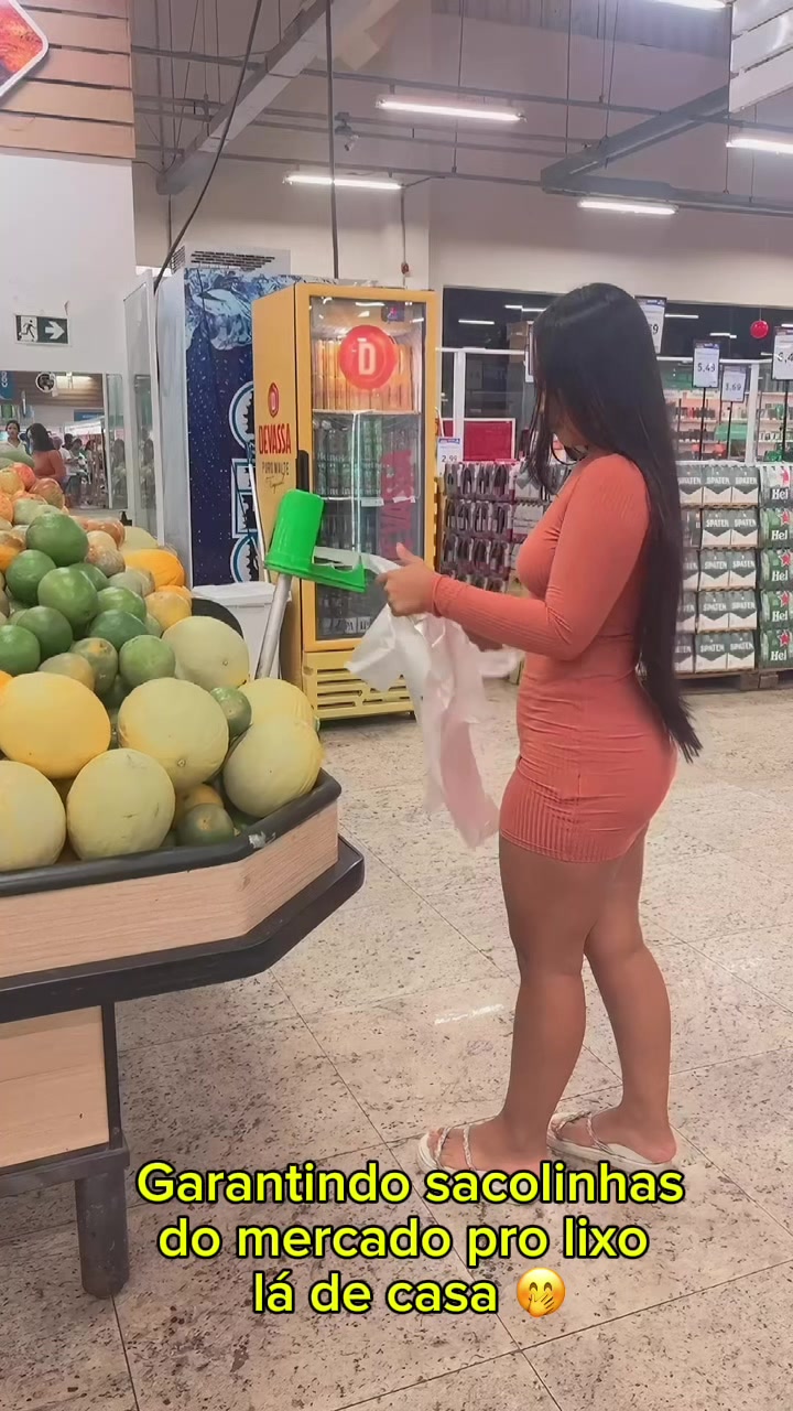 @Lari_motta