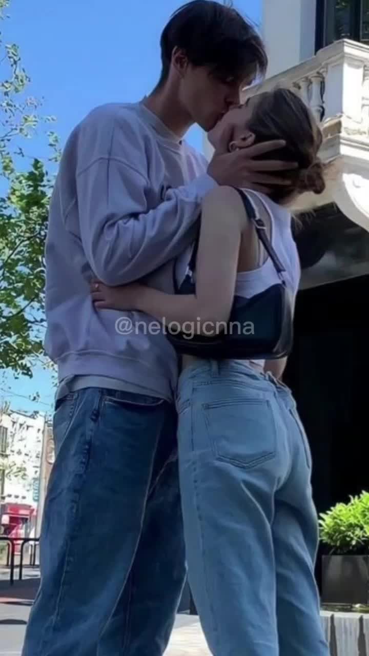 @🦋