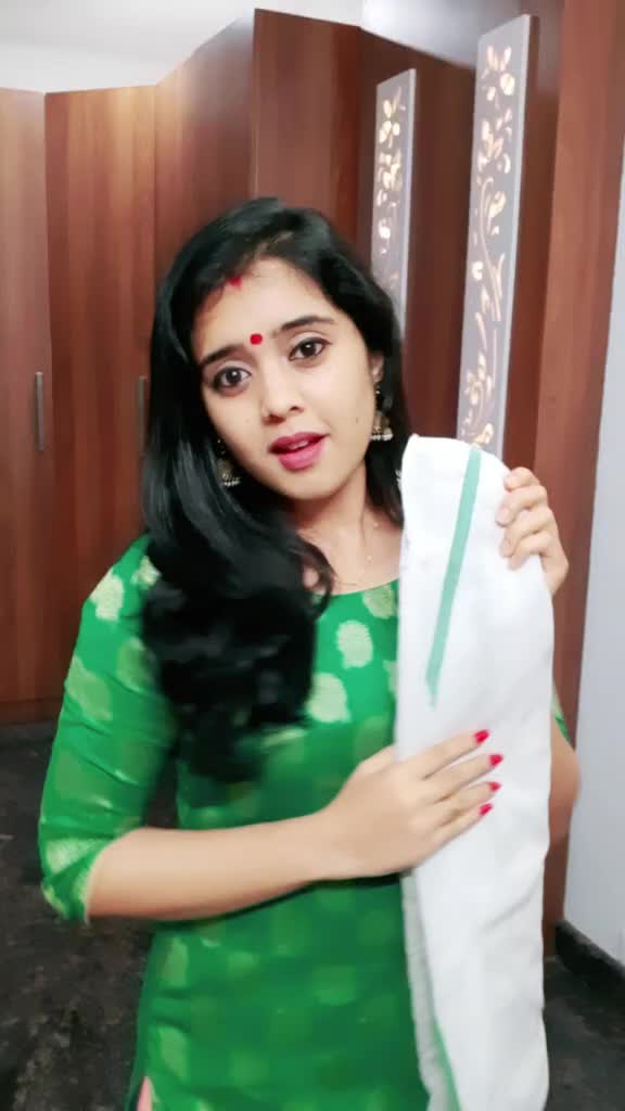 @Revathy menon🤩