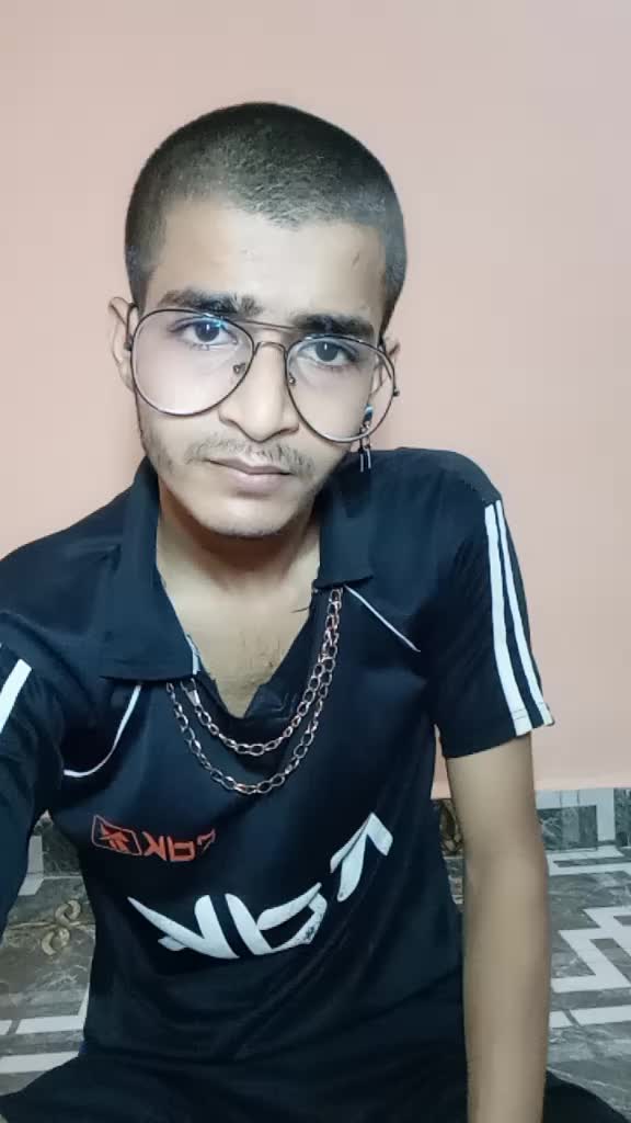 @Shaanaa_ladka_897601