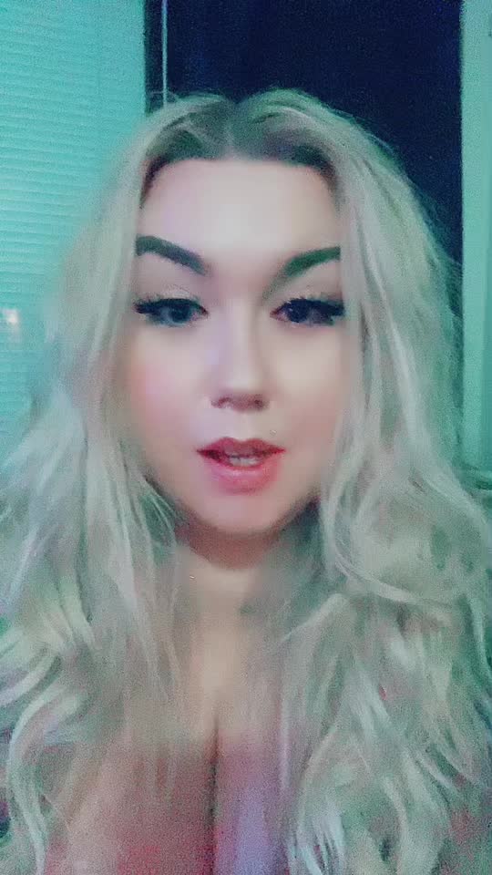 @christamonica 💋