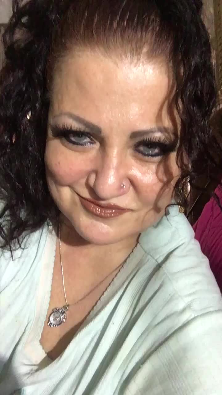 @ Angela  Hernandez