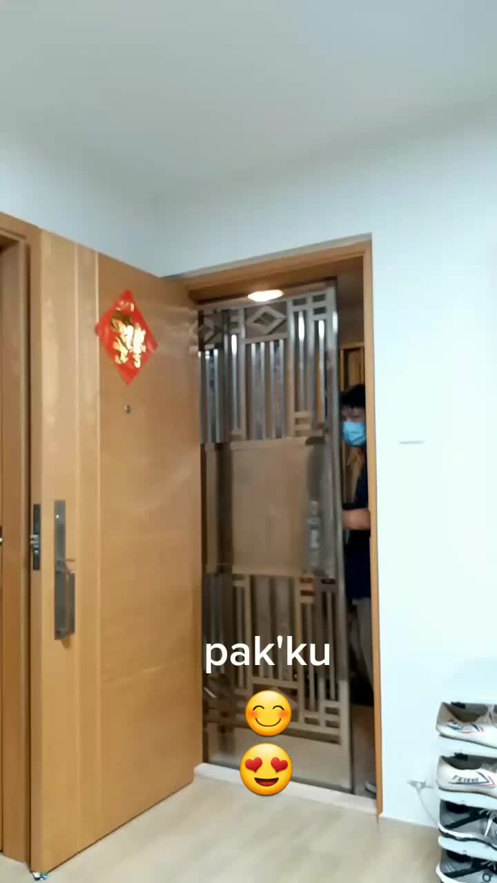 @KoNyeL