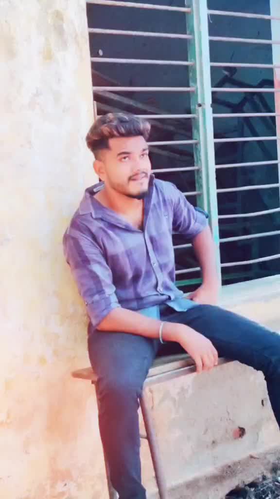 @RAJA KODURU♥️🖤😎
