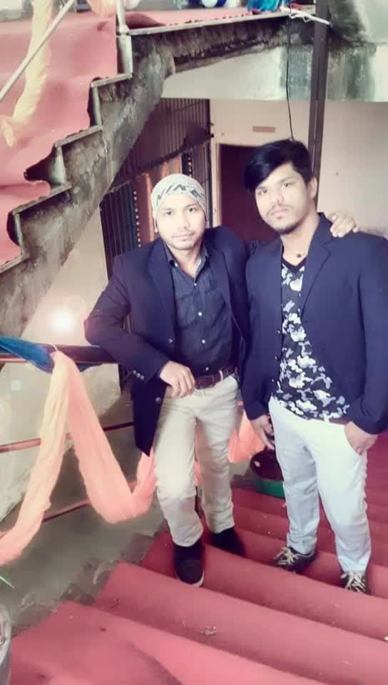@Mr.._Bindas_Boy_G