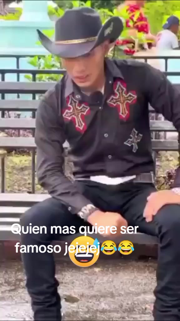 @CARLOS MART&Iacute;NEZ