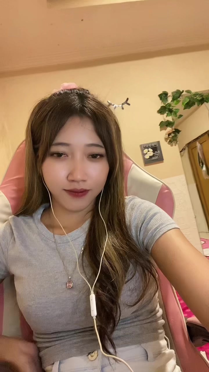 @Moniikhaa🐣