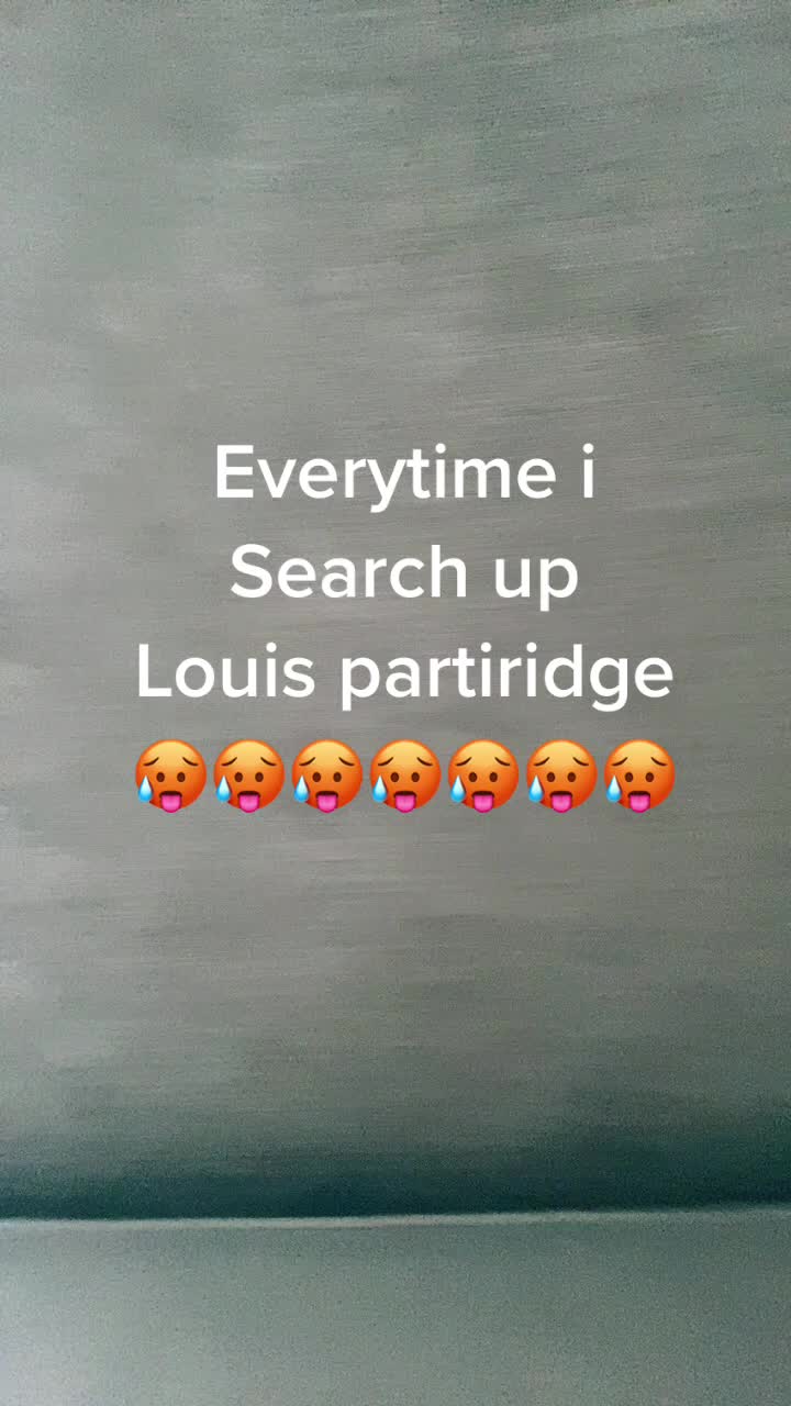 @Louis Partridge